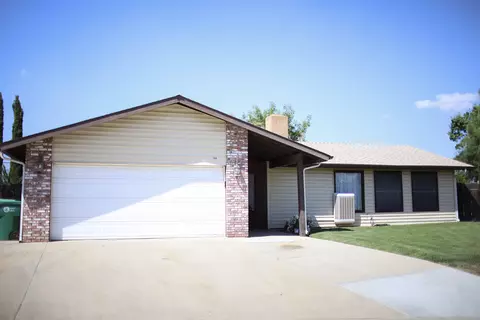 300 Olivewood Cir, Porterville, CA 93257