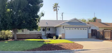 2160 Oakes St, Hanford, CA 93230