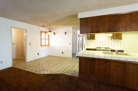 910 Cedar Ln, Lemoore, CA 93245 photo 5