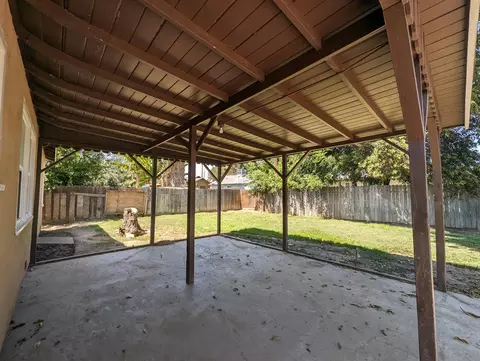 1052 E Academy Ave, Tulare, CA 93274 photo 11