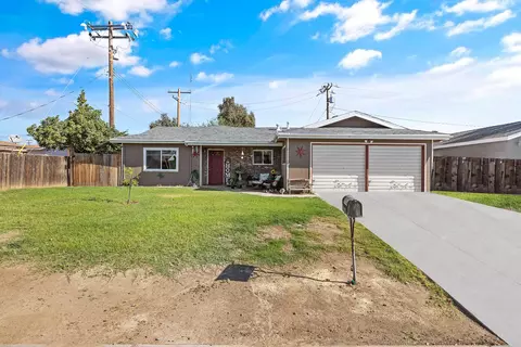 3534 W Laurel Ave, Visalia, CA 93277