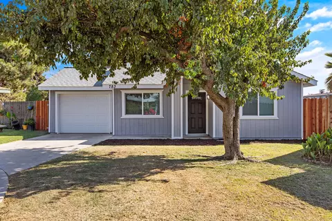 783 W Nevada Cir, Tulare, CA 93274