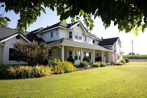13192 Avenue 240 Ave, Tulare, CA 93274