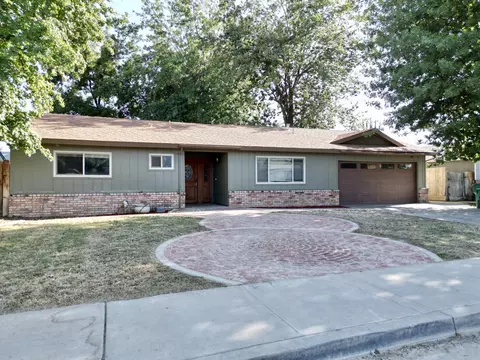 1651 W Grand Ave, Porterville, CA 93257