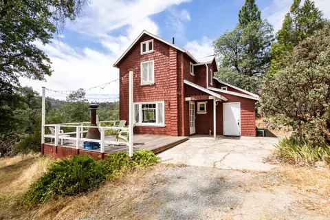 268 Oakwood Rd, California Hot Springs, CA 93207