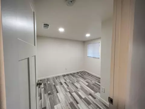 596 E Center Ave, Earlimart, CA 93219 photo 17