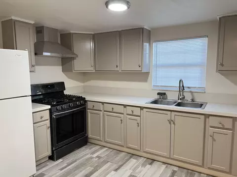 596 E Center Ave, Earlimart, CA 93219 photo 27