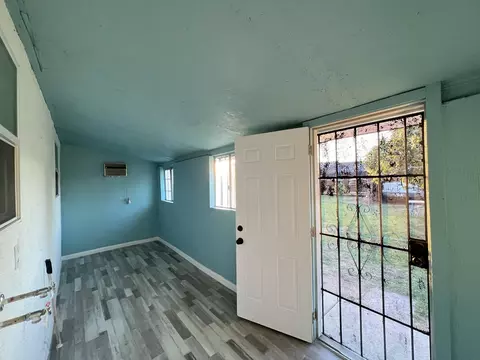 596 E Center Ave, Earlimart, CA 93219 photo 13