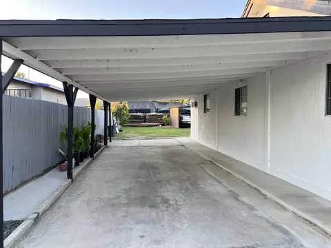 596 E Center Ave, Earlimart, CA 93219 photo 3
