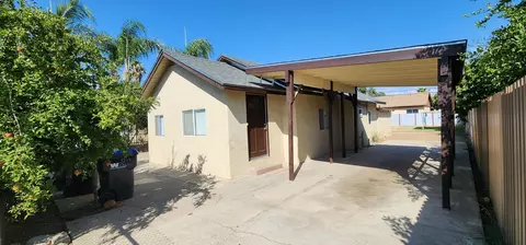 33148 Manzanita Rd, Ivanhoe, CA 93235