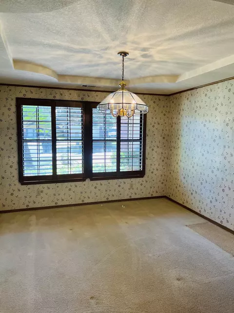 112 E Dorothea Ct, Visalia, CA 93277 photo 7