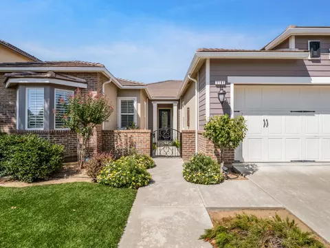 3183 Purvis Ave, Clovis, CA 93619