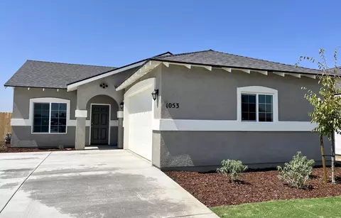 522 W Richard Ave, Porterville, CA 93257