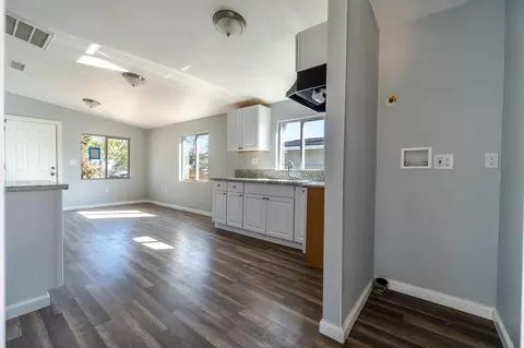 2211 Berkeley St, Bakersfield, CA 93305 photo 9
