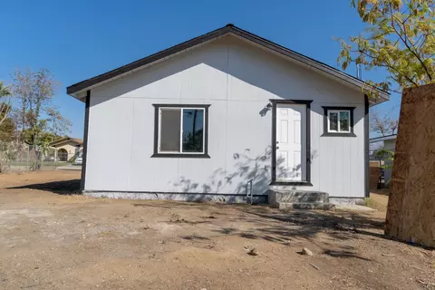 2211 Berkeley St, Bakersfield, CA 93305 photo 17
