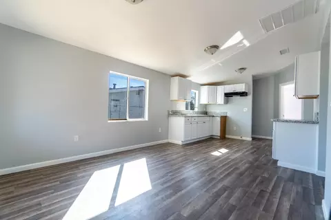 2211 Berkeley St, Bakersfield, CA 93305 photo 3