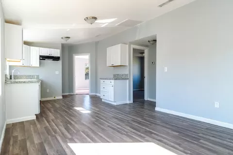 2211 Berkeley St, Bakersfield, CA 93305 photo 4