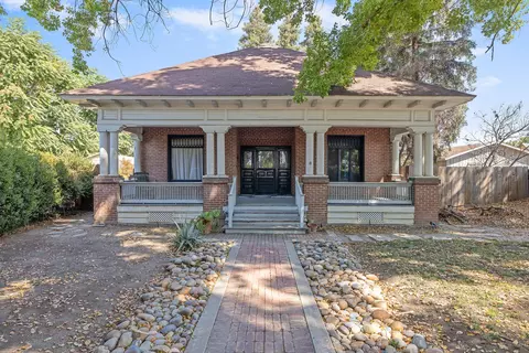 407 NE 1st Ave, Visalia, CA 93291