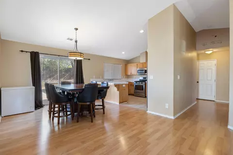 1382 Stinson Dr, Lemoore, CA 93245 photo 9
