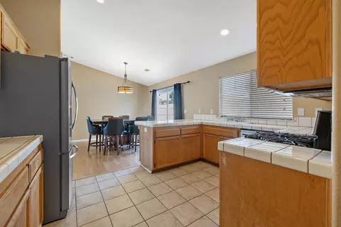 1382 Stinson Dr, Lemoore, CA 93245 photo 15