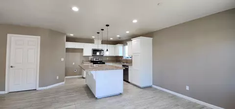 434 N E St, Exeter, CA 93221 photo 6