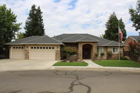 103 Old Line Ct, Exeter, CA 93221