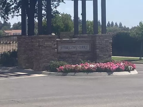 3645 W Oriole Ave, Visalia, CA 93291