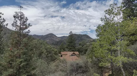 720 Mccomber Dr, Springville, CA 93265 photo 15
