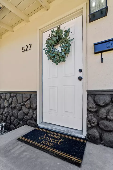 527 Porter St, Hanford, CA 93230 photo 4