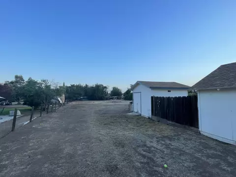 23357 Avenue 196, Strathmore, CA 93267 photo 3