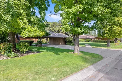 519 N Ranch St, Visalia, CA 93291