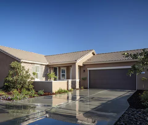 3108 Seymour St, Tulare, CA 93274