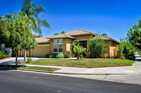 806 American Ave, Lemoore, CA 93245