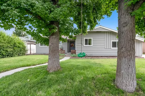 1212 S Fairway St, Visalia, CA 93277