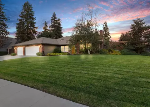 685 E Chevy Chase Dr, Tulare, CA 93274 photo 2