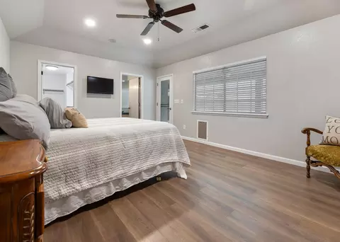 685 E Chevy Chase Dr, Tulare, CA 93274 photo 29