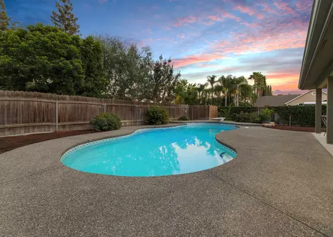 685 E Chevy Chase Dr, Tulare, CA 93274 photo 40