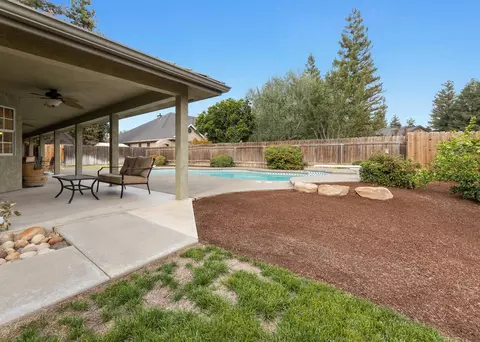 685 E Chevy Chase Dr, Tulare, CA 93274 photo 43