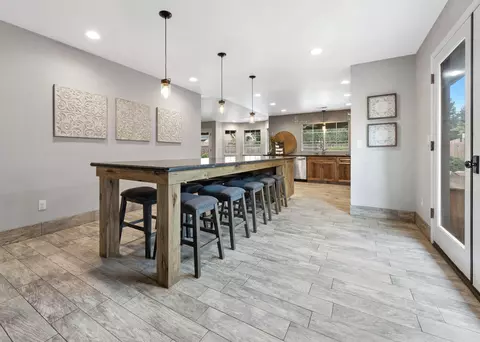 685 E Chevy Chase Dr, Tulare, CA 93274 photo 17