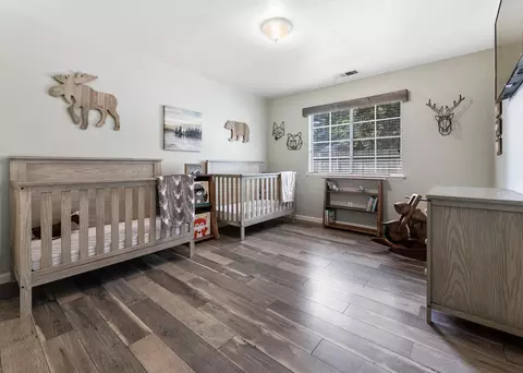 685 E Chevy Chase Dr, Tulare, CA 93274 photo 23