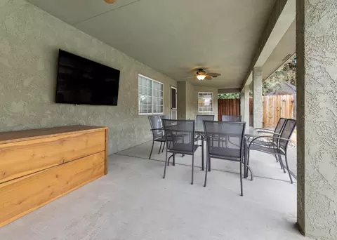 685 E Chevy Chase Dr, Tulare, CA 93274 photo 42