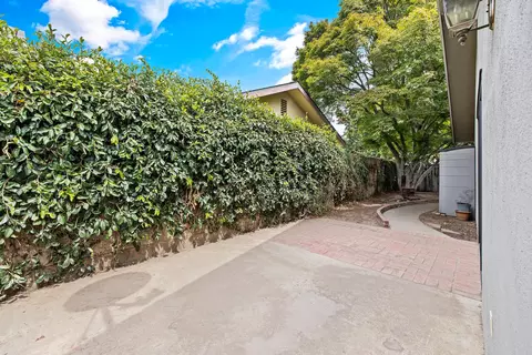 1832 E Cross Ave, Tulare, CA 93274 photo 8