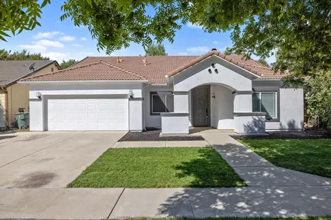 111 N Roeben St, Visalia, CA 93291