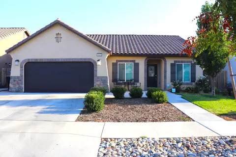 3615 E Westcott Ave, Visalia, CA 93292