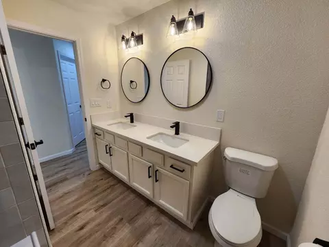 4025 E Cambridge Ave, Visalia, CA 93292 photo 24