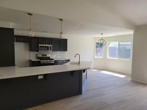 4025 E Cambridge Ave, Visalia, CA 93292 photo 5
