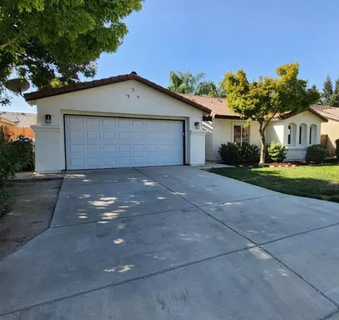 4025 E Cambridge Ave, Visalia, CA 93292 photo 2