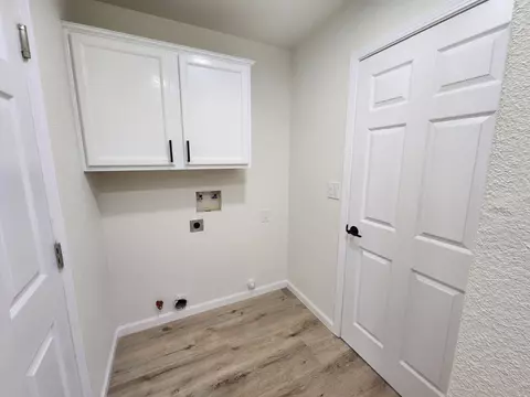 4025 E Cambridge Ave, Visalia, CA 93292 photo 17