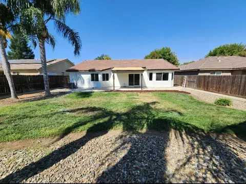 4025 E Cambridge Ave, Visalia, CA 93292 photo 33