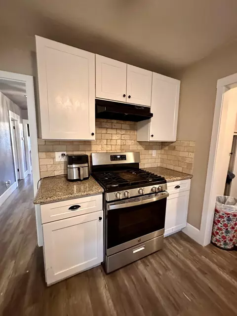 521 E Tulare Ave, Visalia, CA 93292 photo 7